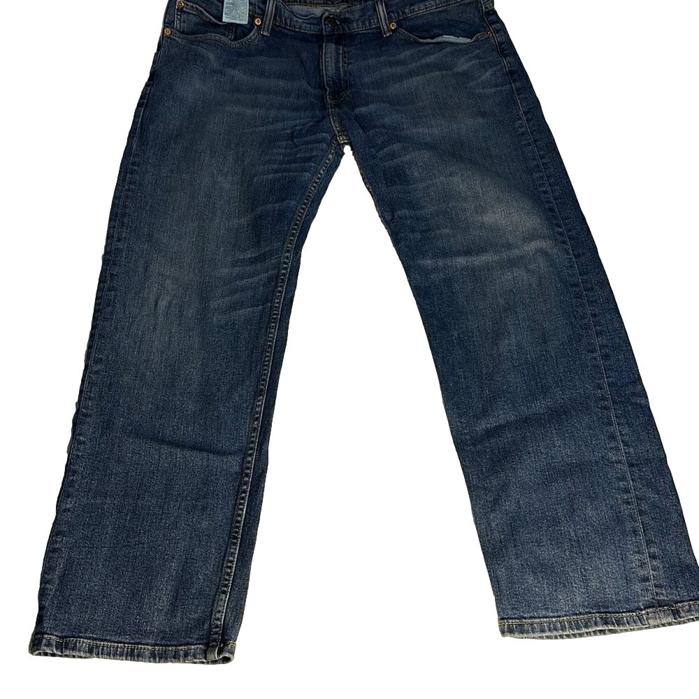 Levi’s 505 Jeans Waist: 38, inseam: 28 inches